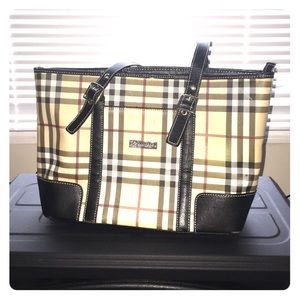 Burberry purse for women